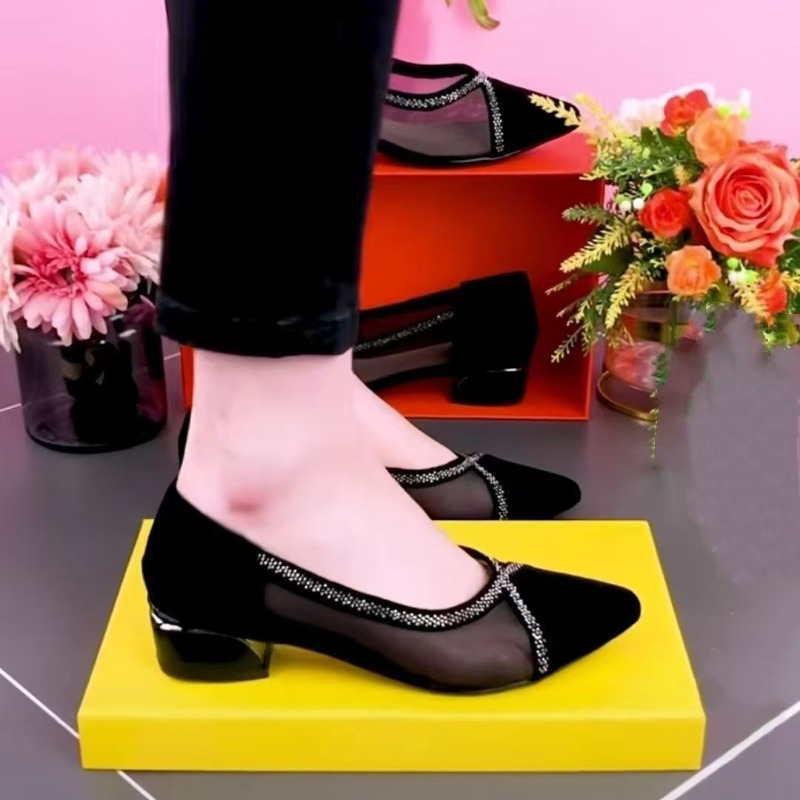 2025: новые модные женские туф – обзор и цена Women'S Fashion Spring 2025